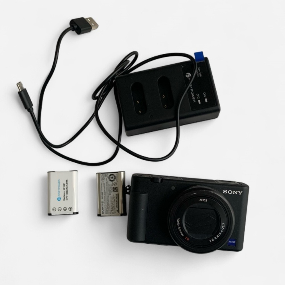 Sony z-v1 Black Digital Camera with Charger and Batteries